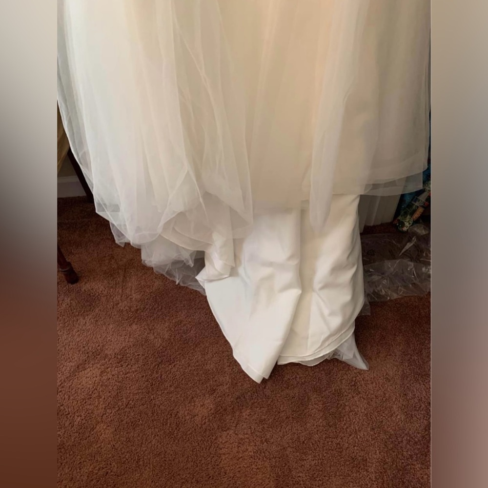 NWT Davids Bridal SZ 18W Unaltered Ivory Wedding Dress w/ Appliqués Long Sleeve - Picture 4 of 7
